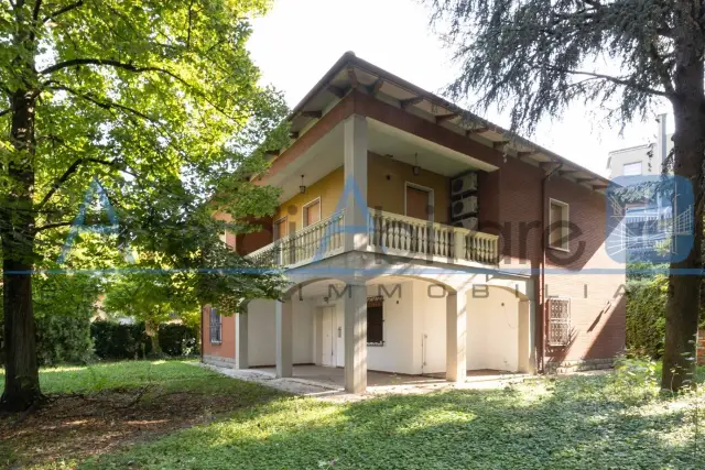 Villa in Via Bondanello 57, Castel Maggiore - Foto 1