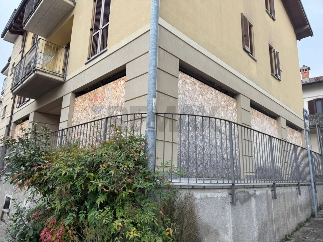 Negozio in Via Volta, Bulciago, {3} - Foto 2