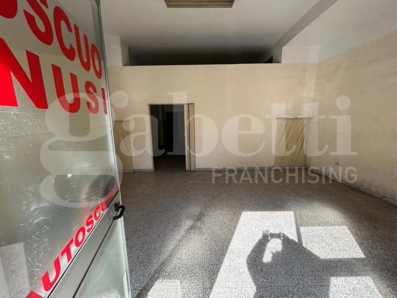 Negozio in Via Balilla 208, Canosa Di Puglia, {3} - Foto 2