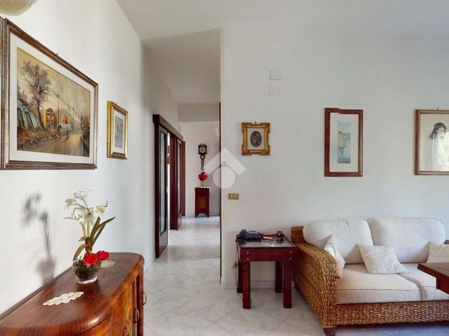 4-room flat in Via Pastrengo 32, Brindisi - Photo 1