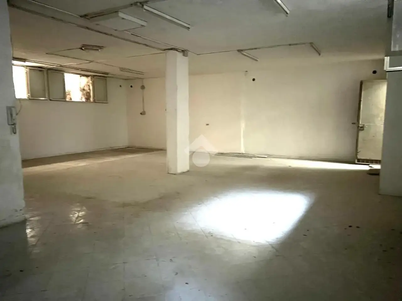 Magazzino in Via Raimondo Paone 51, Casoria, {3} - Foto 2