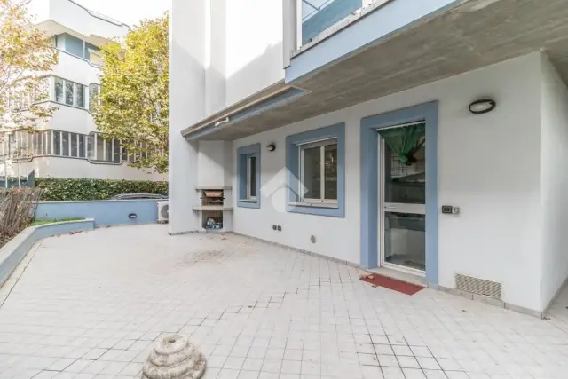 insertion image