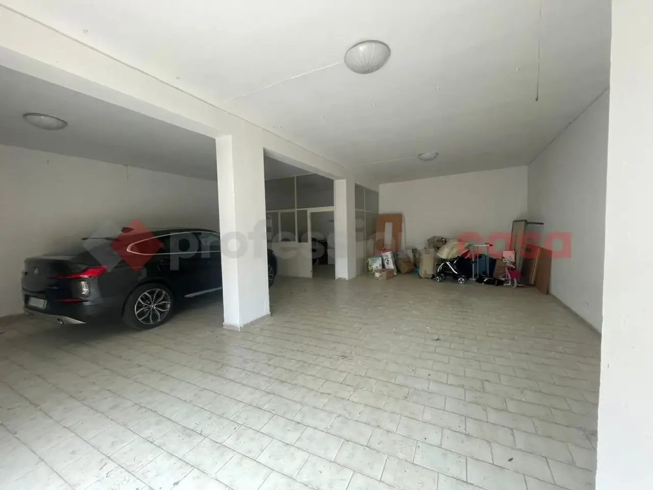 Negozio in Via Campo di Felci Snc, Sessa Aurunca, {3} - Foto 1