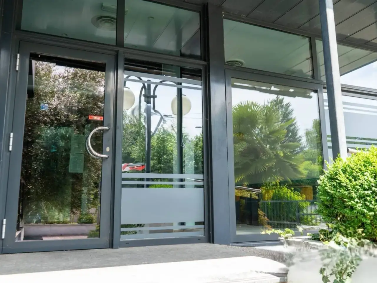 Palazzina commerciale in Via Cantù 27/a, Cucciago, {3} - Foto 2