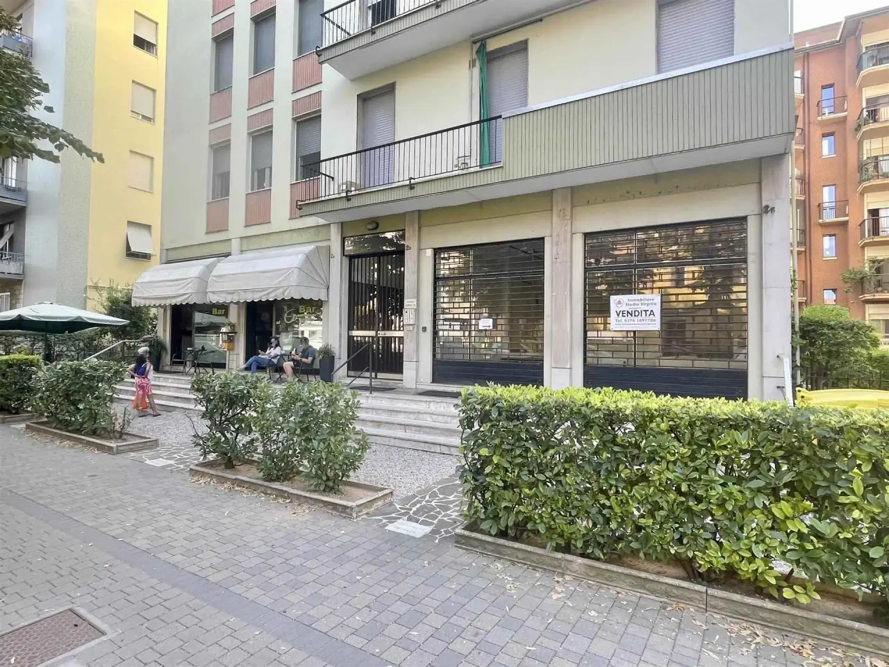 Negozio in Viale Gorizia, Mantova, {3} - Foto 1