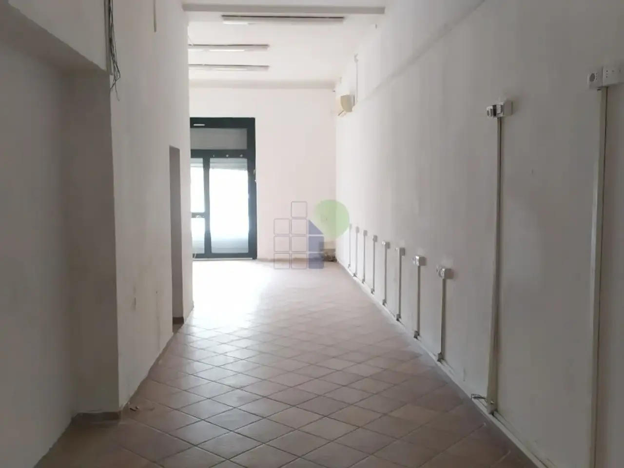 Palazzina commerciale in Scali Luigi Bettarini 2, Livorno, {3} - Foto 2