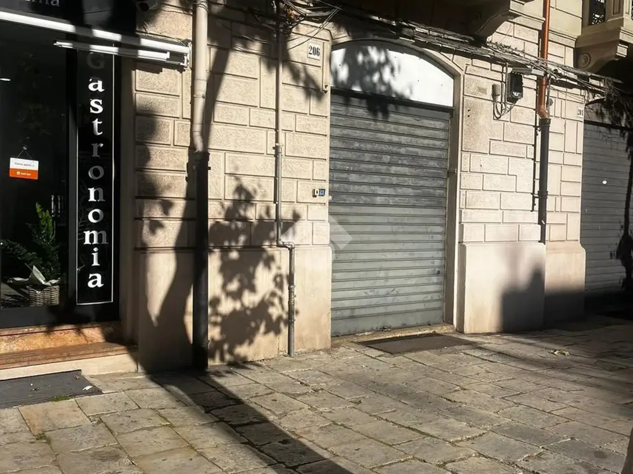 Negozio in Via G. Garibaldi 206, Messina, {3} - Foto 2