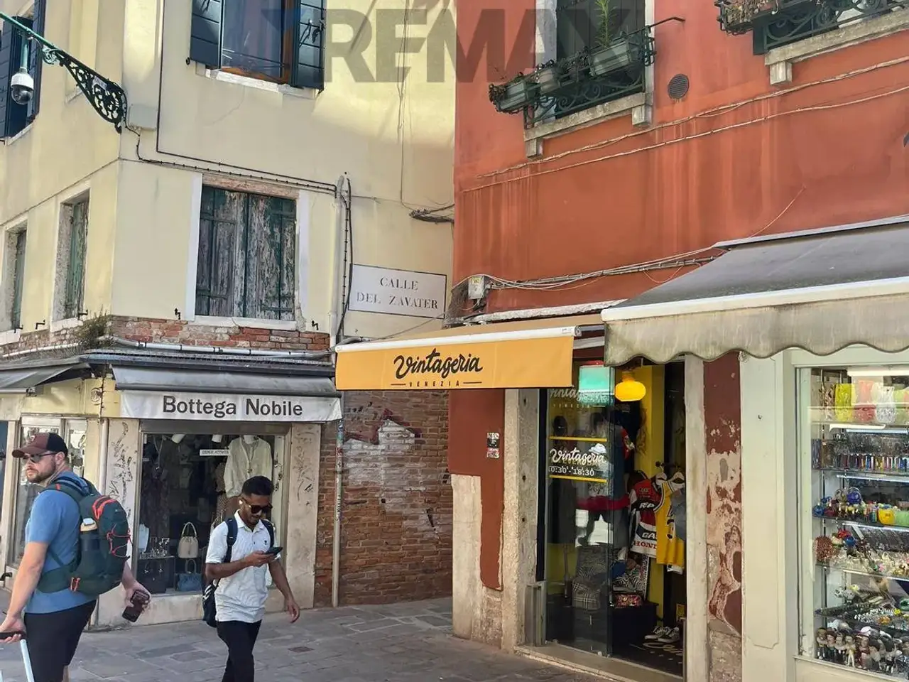Esercizio commerciale in , Venezia, {3} - Foto 2