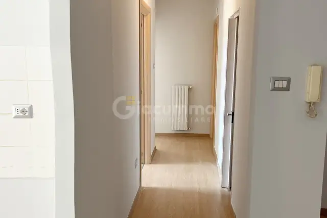 Trilocale in affitto, Via Orazio Petruccelli, Potenza - Foto 1