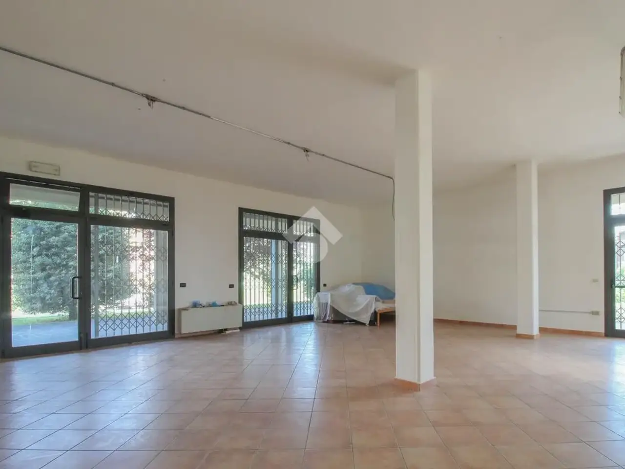 Ufficio in Via Ghiarella, Fiorano Modenese, {3} - Foto 1