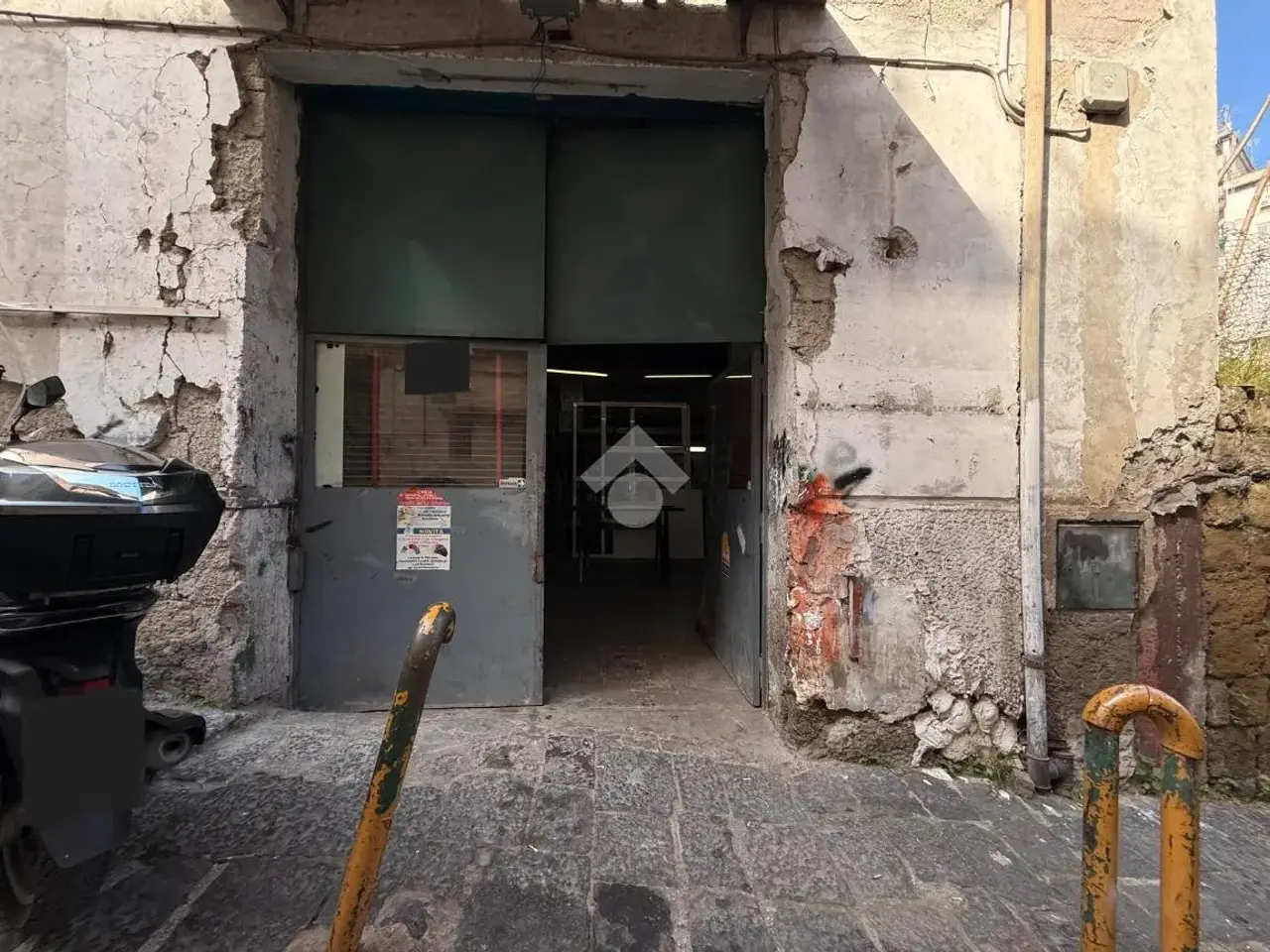Magazzino in Calata Fontanelle 6, Napoli, {3} - Foto 2