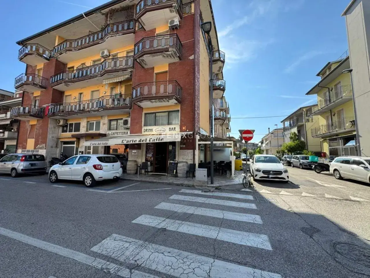 Palazzina commerciale in Via dei Laureati 68, San Benedetto Del Tronto, {3} - Foto 1