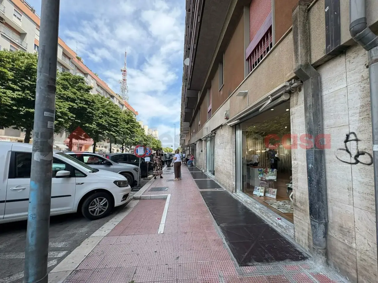 Negozio in Via Tommaso Fiore, Bari, {3} - Foto 1