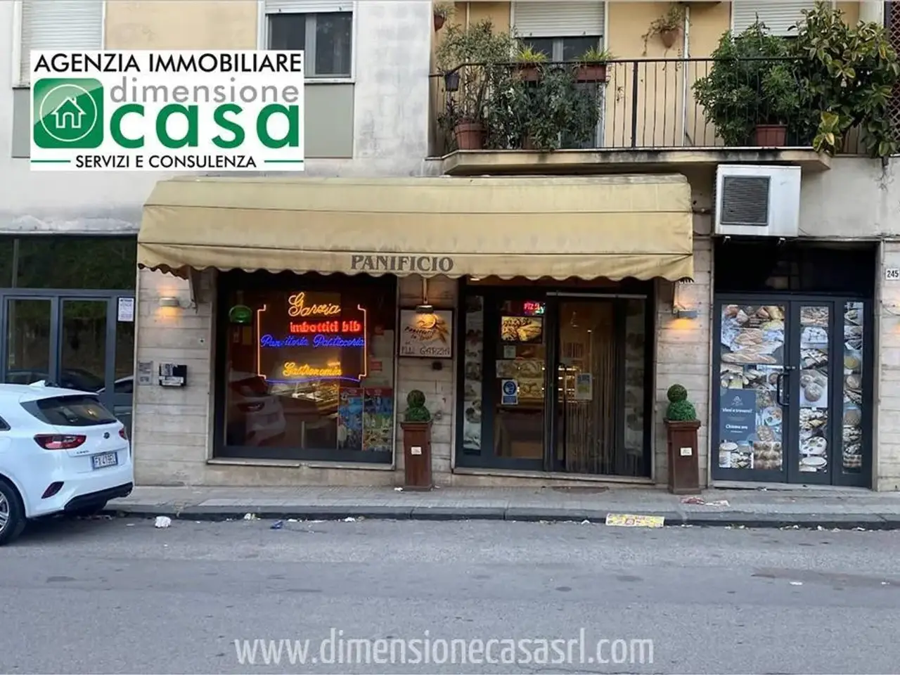Locale commerciale in Via Niscemi 245, Caltanissetta, {3} - Foto 1