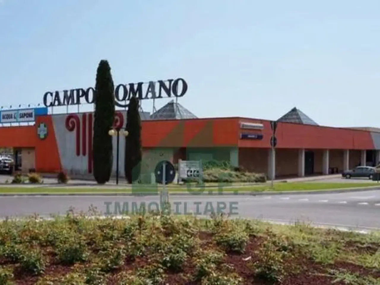 Negozio in Via Lago Trasimeno 11, Schio, {3} - Foto 1
