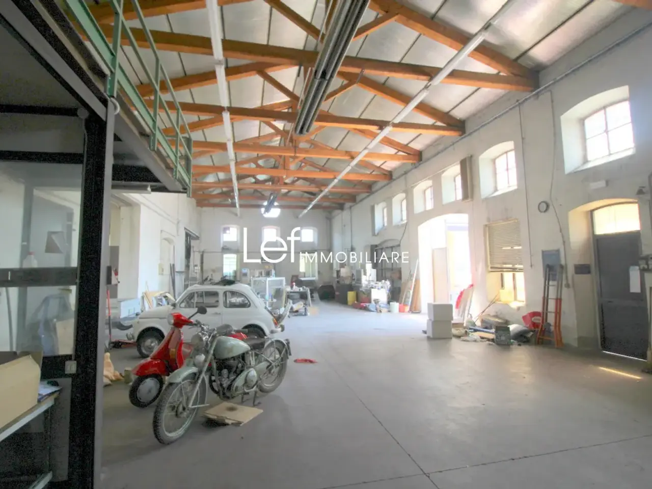 Capannone in , Vittorio Veneto, {3} - Foto 2
