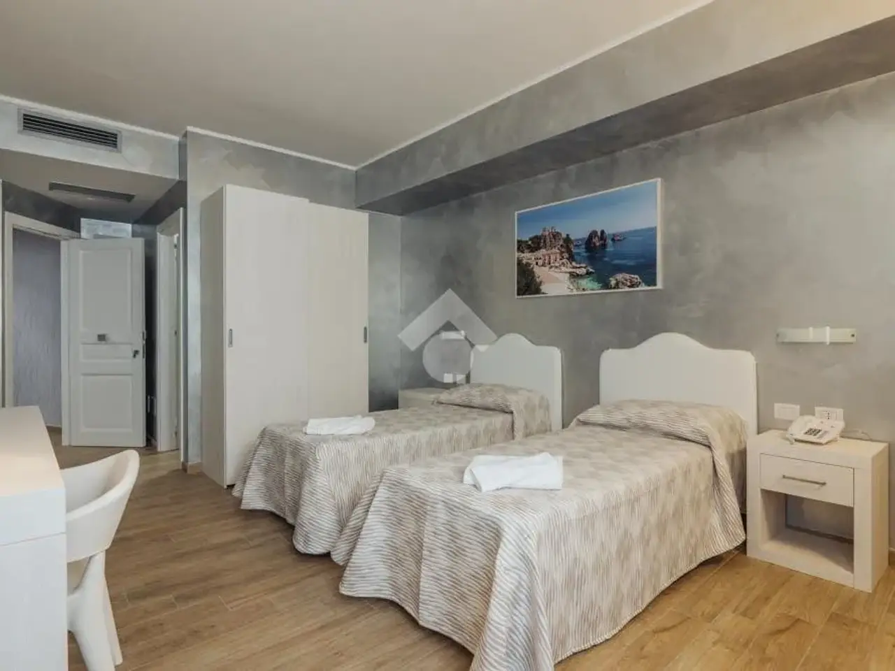 Albergo in Via Giuseppe Mazzini 4, Balestrate, {3} - Foto 1