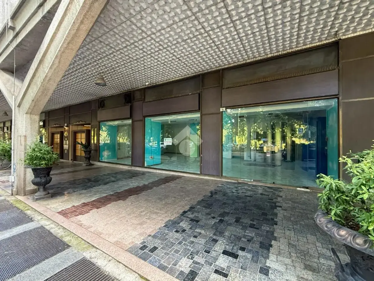 Negozio in Viale dei Mille 1, Piacenza, {3} - Foto 1