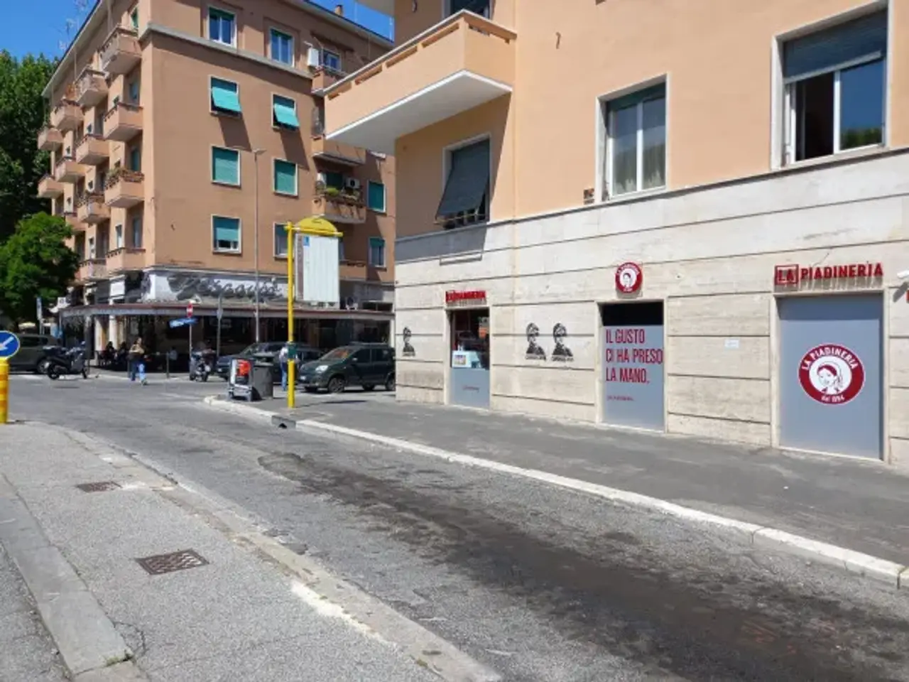 Negozio in Piazza Vescovio, Roma, {3} - Foto 2