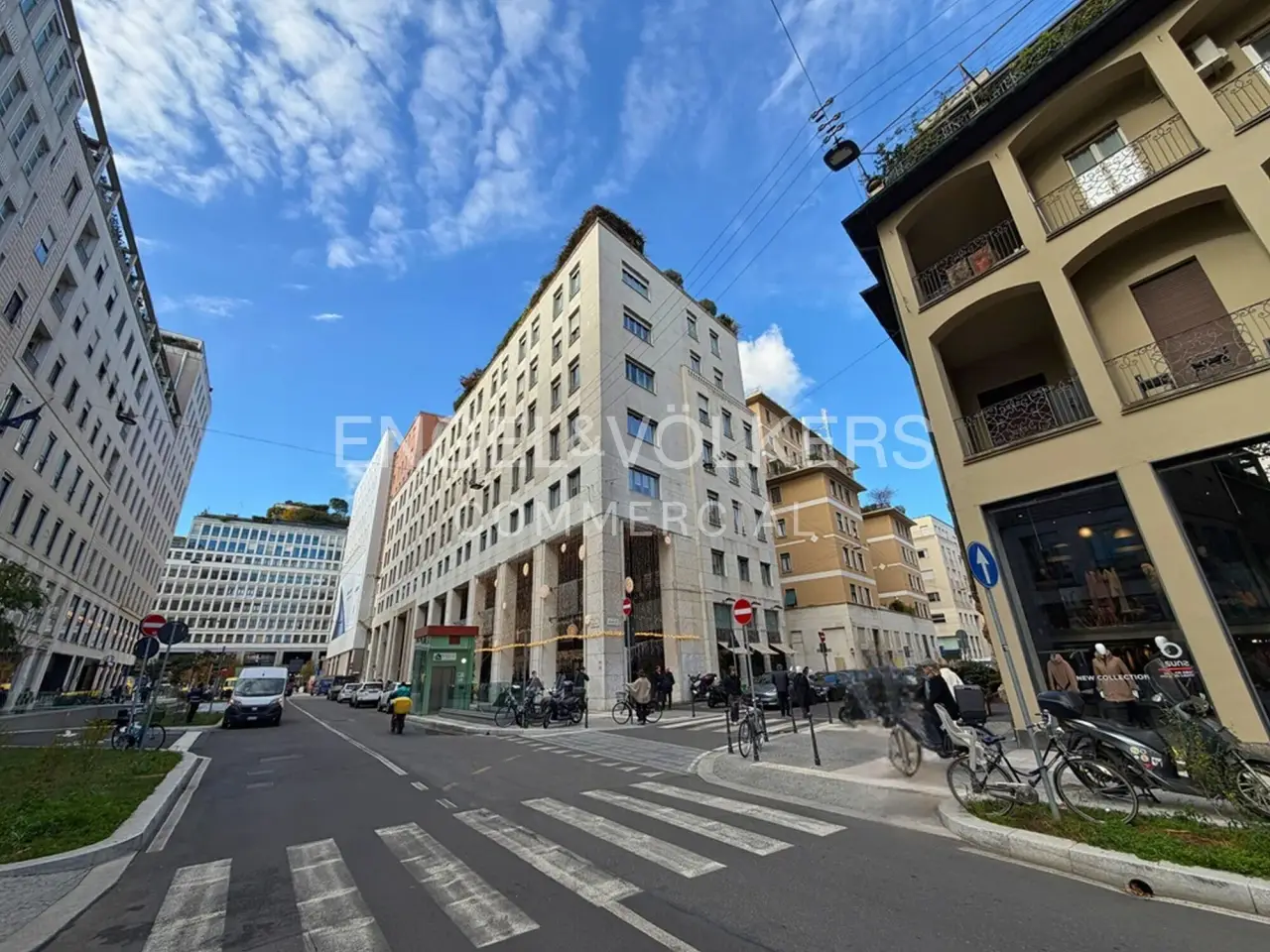 Ufficio in Via Borgogna 5, Milano, {3} - Foto 1