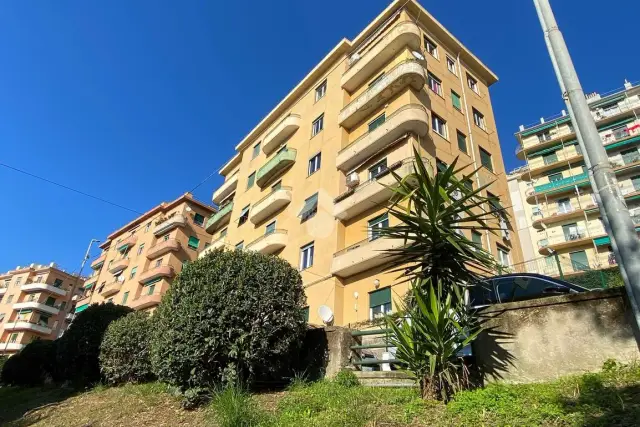 4-room flat in Via l. Calda 24, Genova - Photo 1