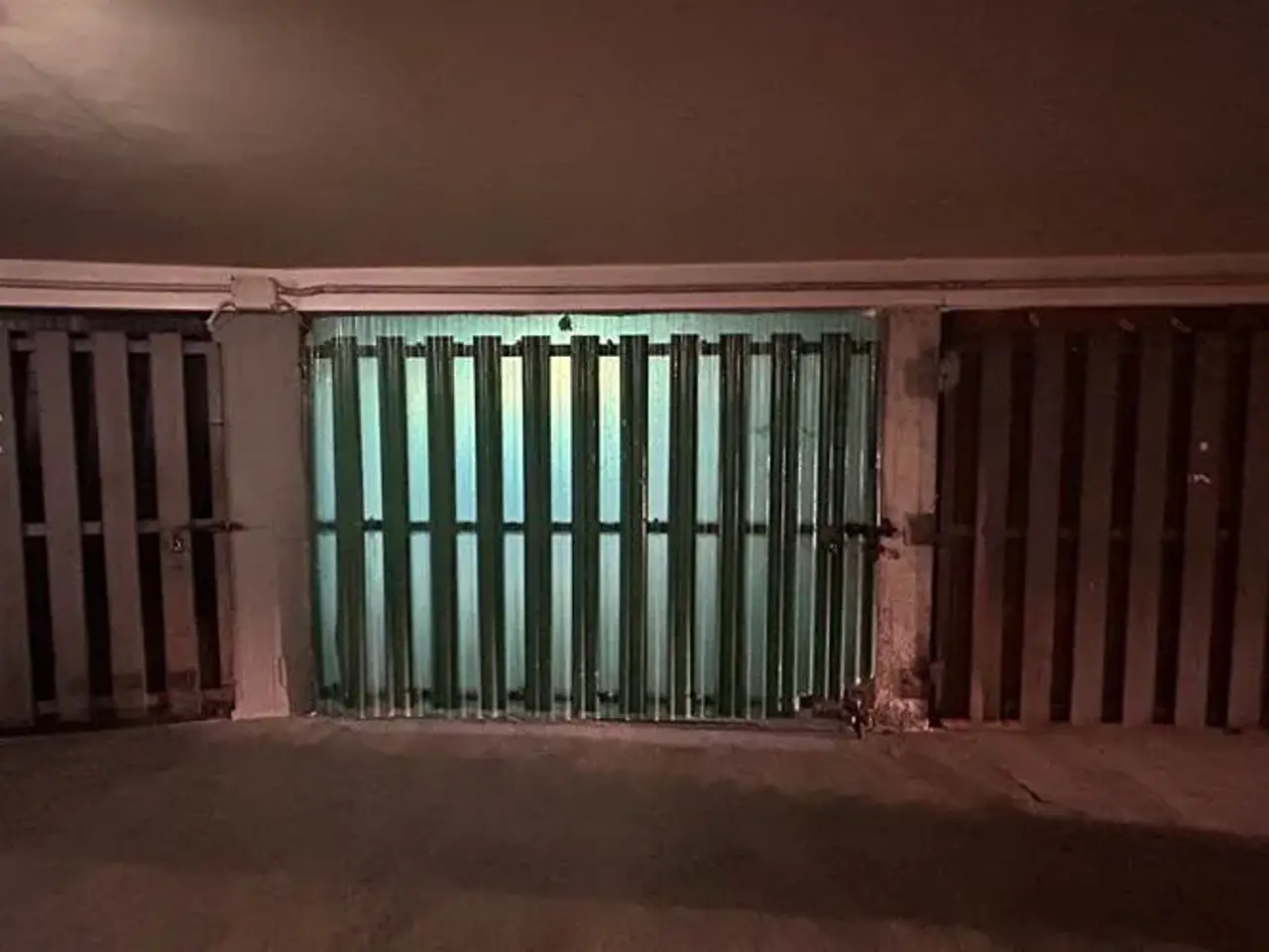 Parcheggio chiuso in , Modena, {3} - Foto 1