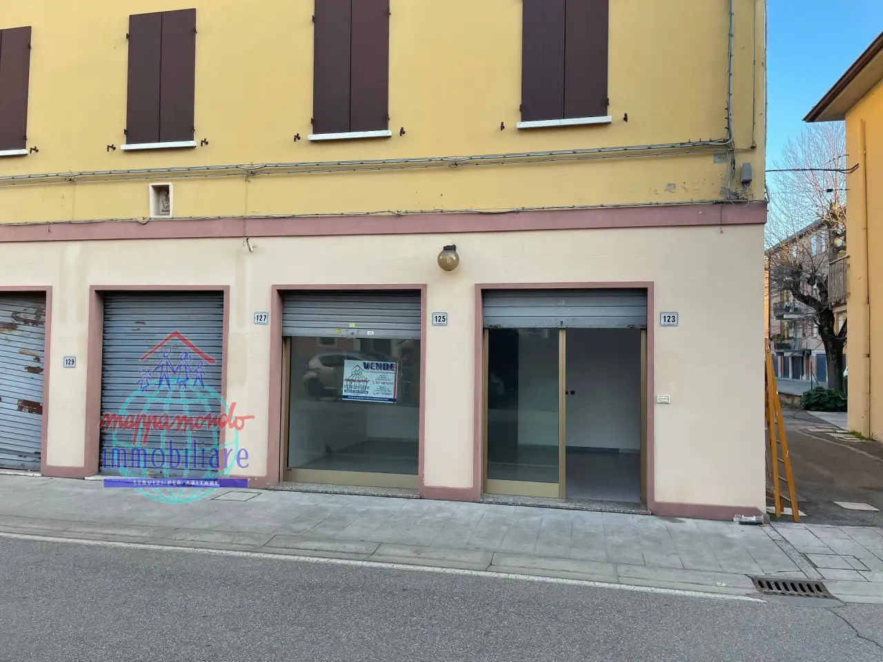 Negozio in Via G. Matteotti 123, Castello D'Argile, {3} - Foto 2