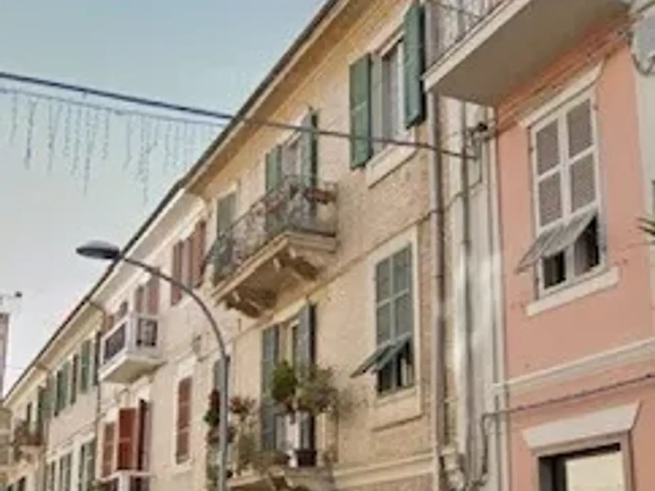 Negozio in Viale Francesco Crispi, San Benedetto Del Tronto, {3} - Foto 1