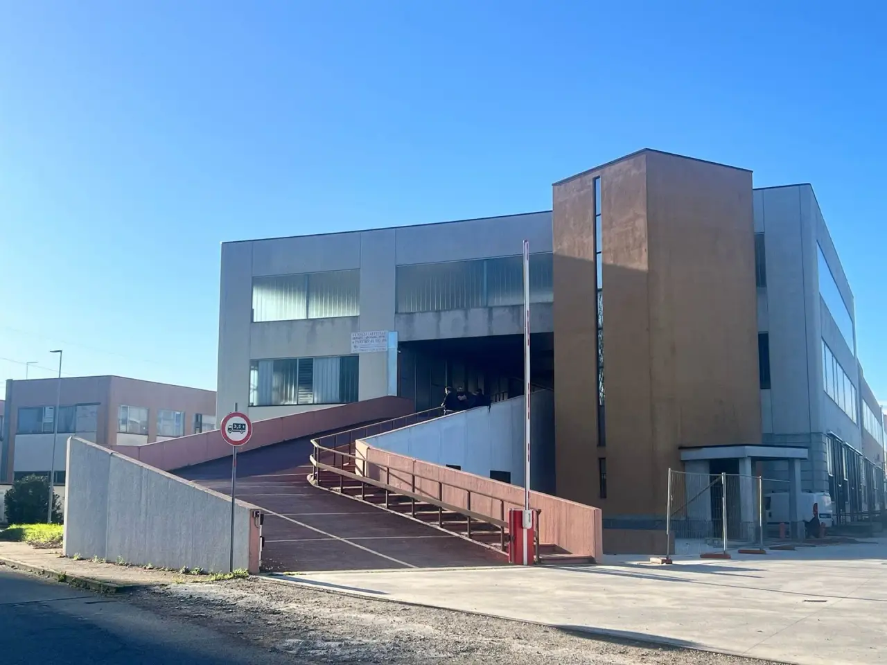 Magazzino in Via Nilde Iotti, Pieve Emanuele, {3} - Foto 1