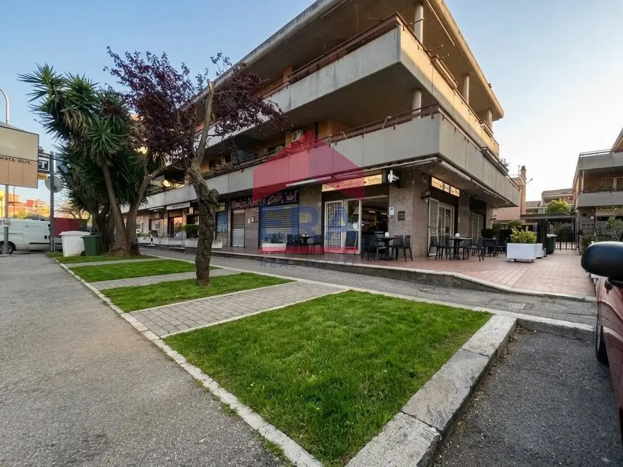 Bar in Via Salvo d'Acquisto 60, Pomezia, {3} - Foto 1
