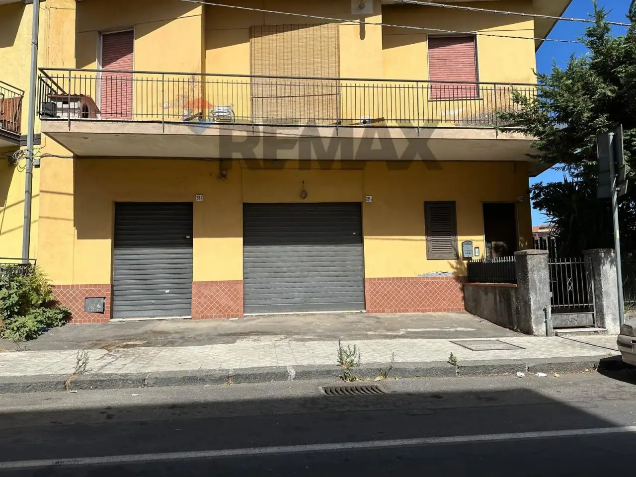 Negozio in Viale della Regione 229, San Giovanni La Punta, {3} - Foto 1