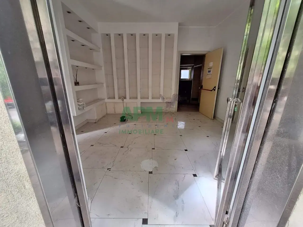 Palazzina commerciale in Via Firenze 33,35,37, Reggio Calabria, {3} - Foto 1