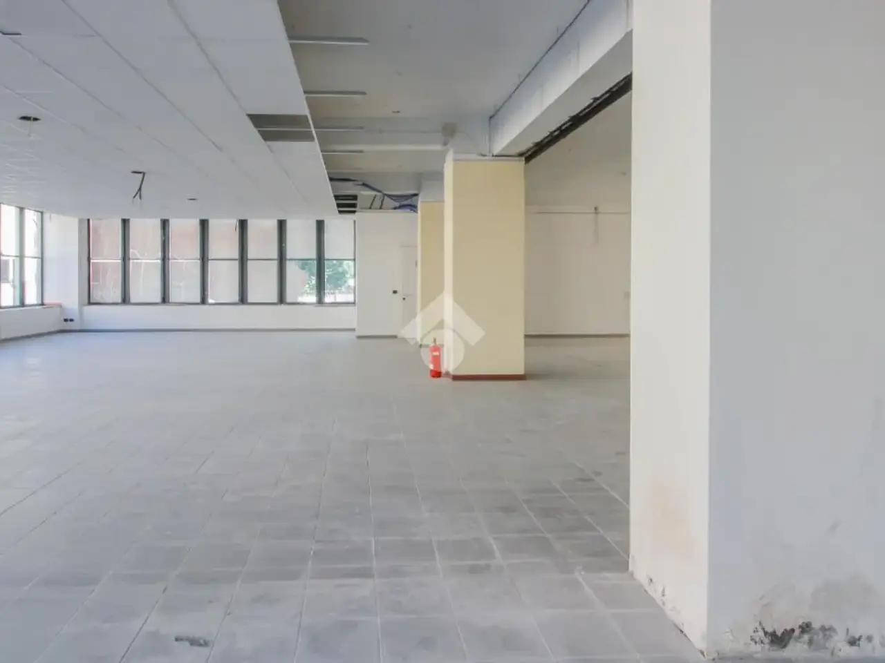 Negozio in Via Francesco Baracca, San Giuliano Milanese, {3} - Foto 1