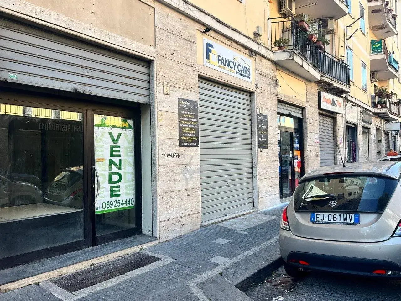 Locale commerciale in Via Michelangelo Schipa, Salerno, {3} - Foto 1