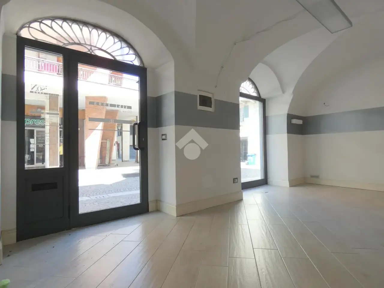 Negozio in Via Garibaldi 45, Acqui Terme, {3} - Foto 2