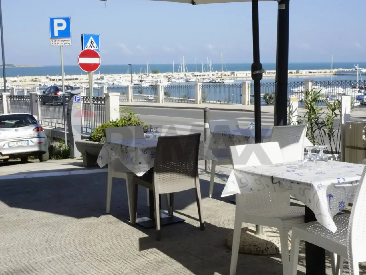 Esercizio commerciale in Lungomare Europa 2, Vieste, {3} - Foto 1