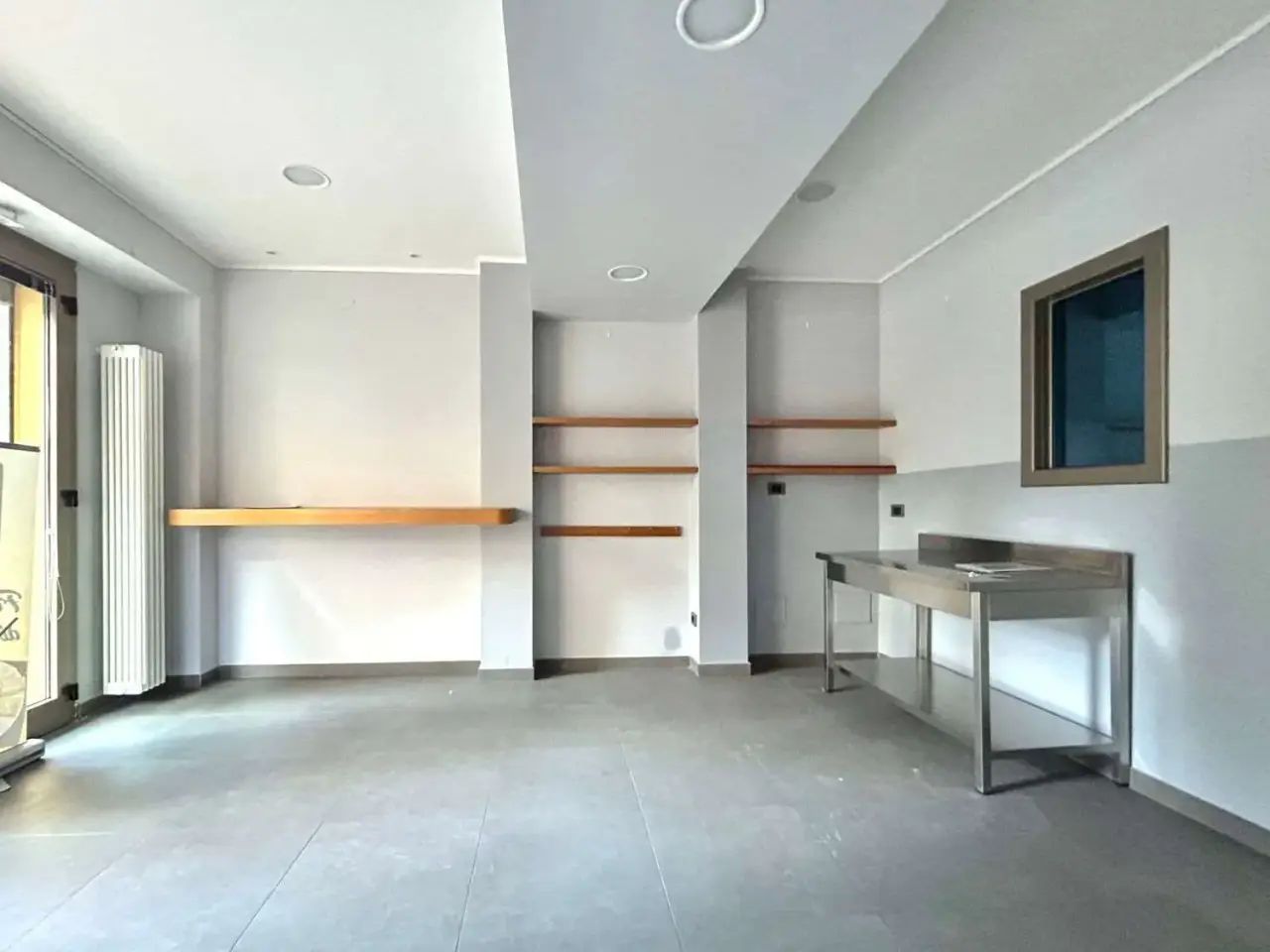 Negozio in , Tortona, {3} - Foto 1