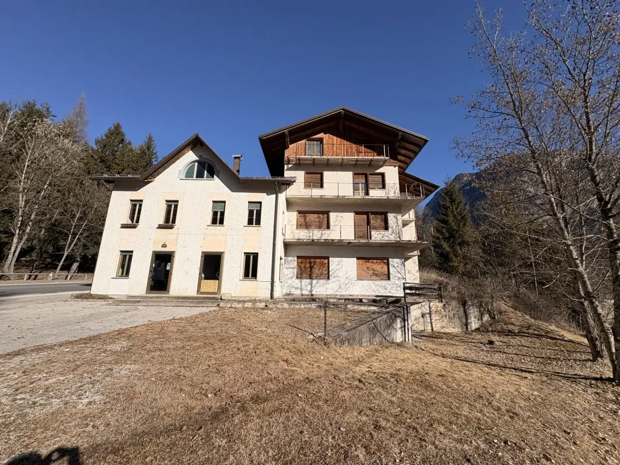 Esercizio commerciale in Via Cima Gogna, Auronzo Di Cadore, {3} - Foto 1