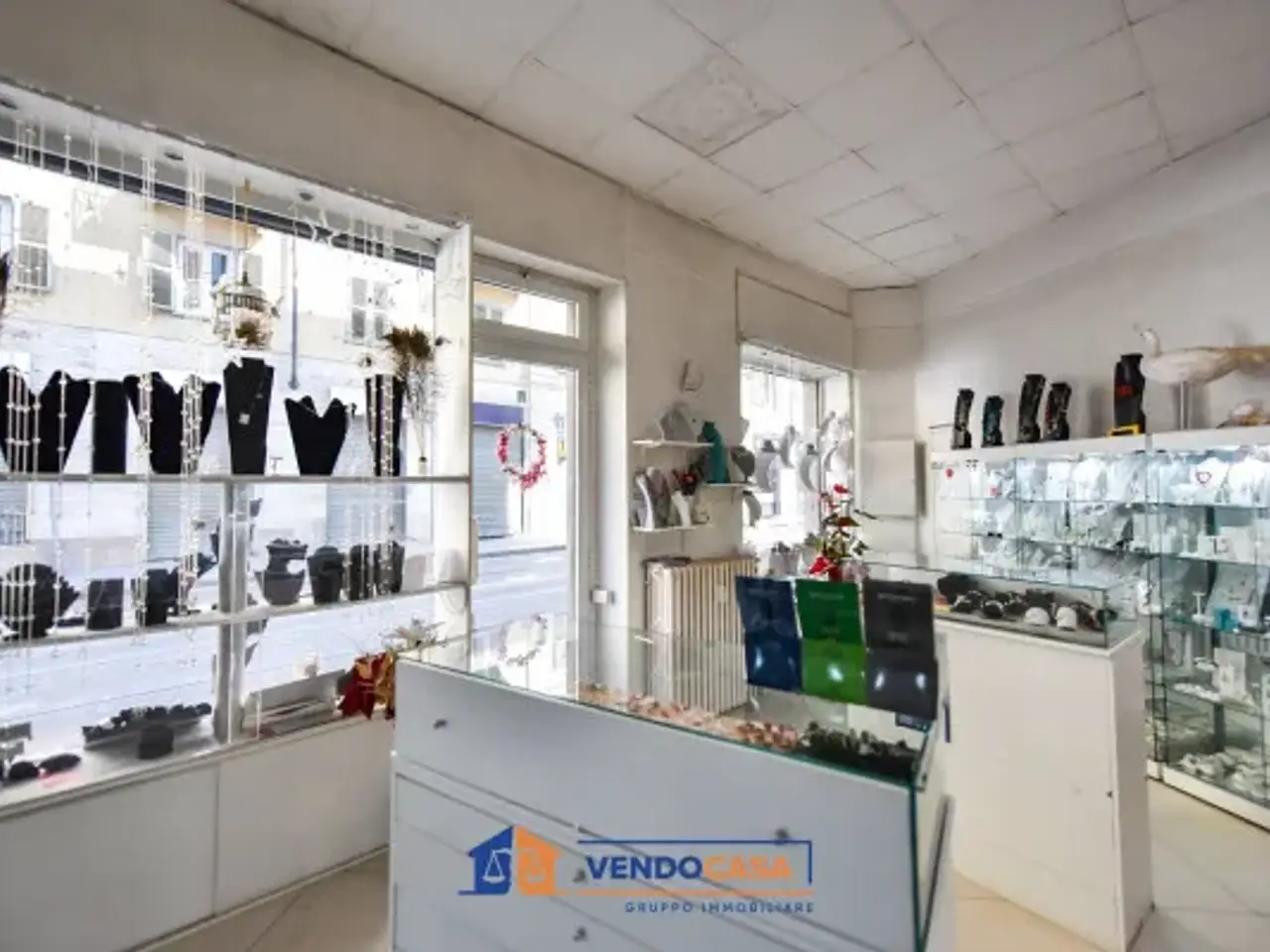 Negozio in Via Gioacchino Rossini 19/E, Torino, {3} - Foto 2