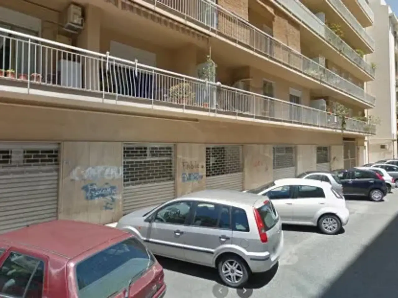 Negozio in Via Tenente Siro Brigiano, Milazzo, {3} - Foto 2