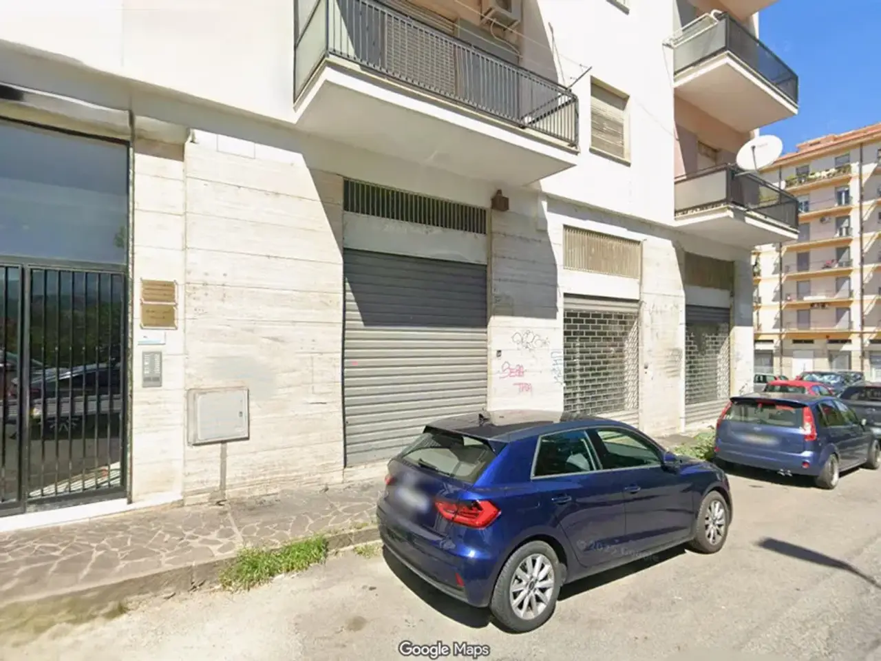 Autorimessa in Via delle Medaglie d'Oro Snc, Cosenza, {3} - Foto 1