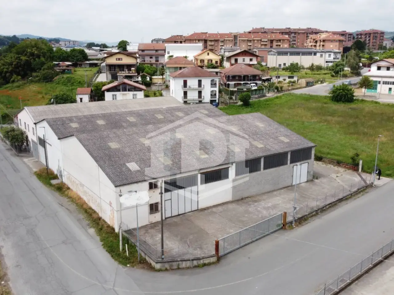 Capannone in Strada Sott'Argine, Acqui Terme, {3} - Foto 1