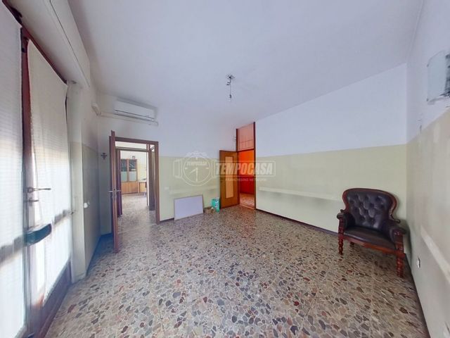 4-room flat, Seveso - Photo 1