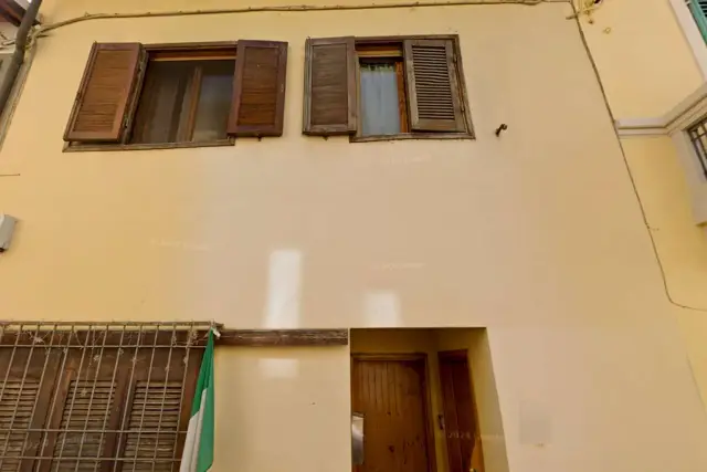 4-room flat in Via San Paolo, Campi Bisenzio - Photo 1