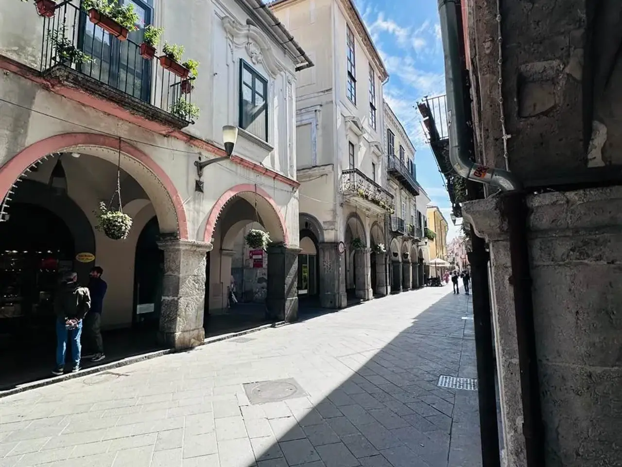 Negozio in , Cava De' Tirreni, {3} - Foto 1