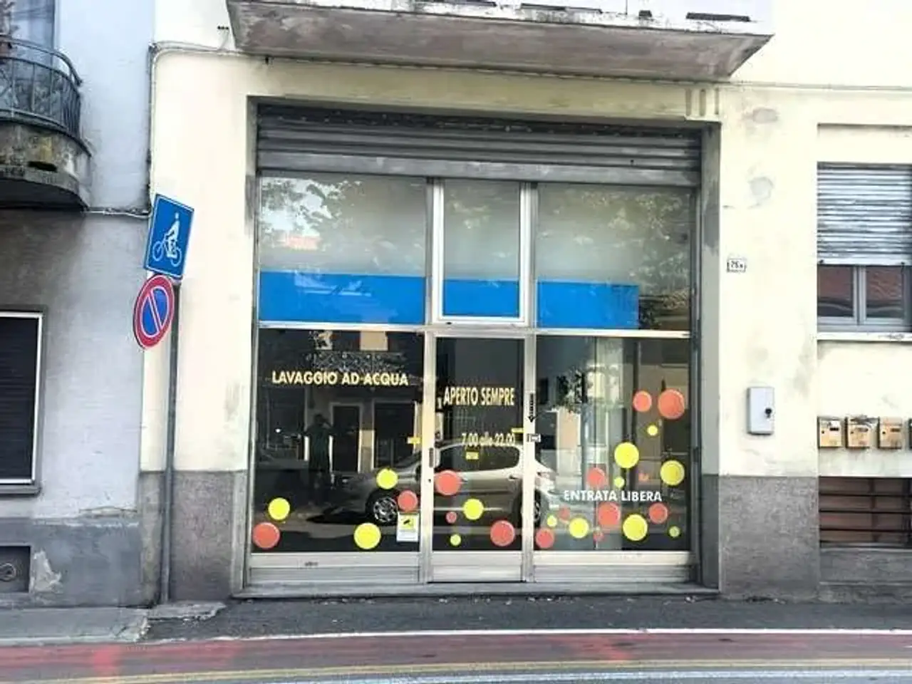 Capannone in , Galliate, {3} - Foto 1
