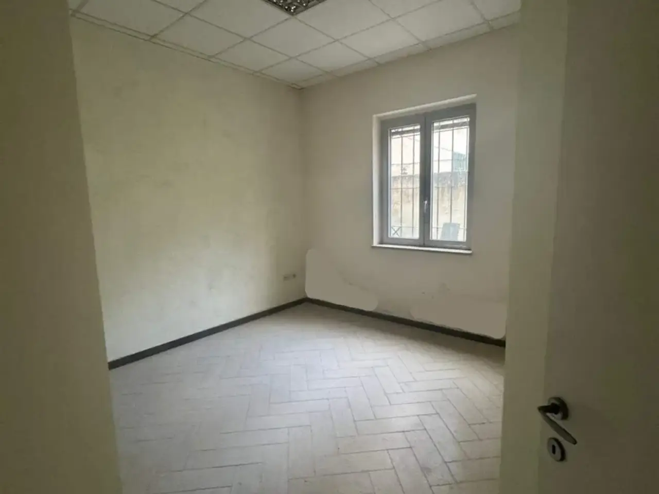 Ufficio in , Aversa, {3} - Foto 1