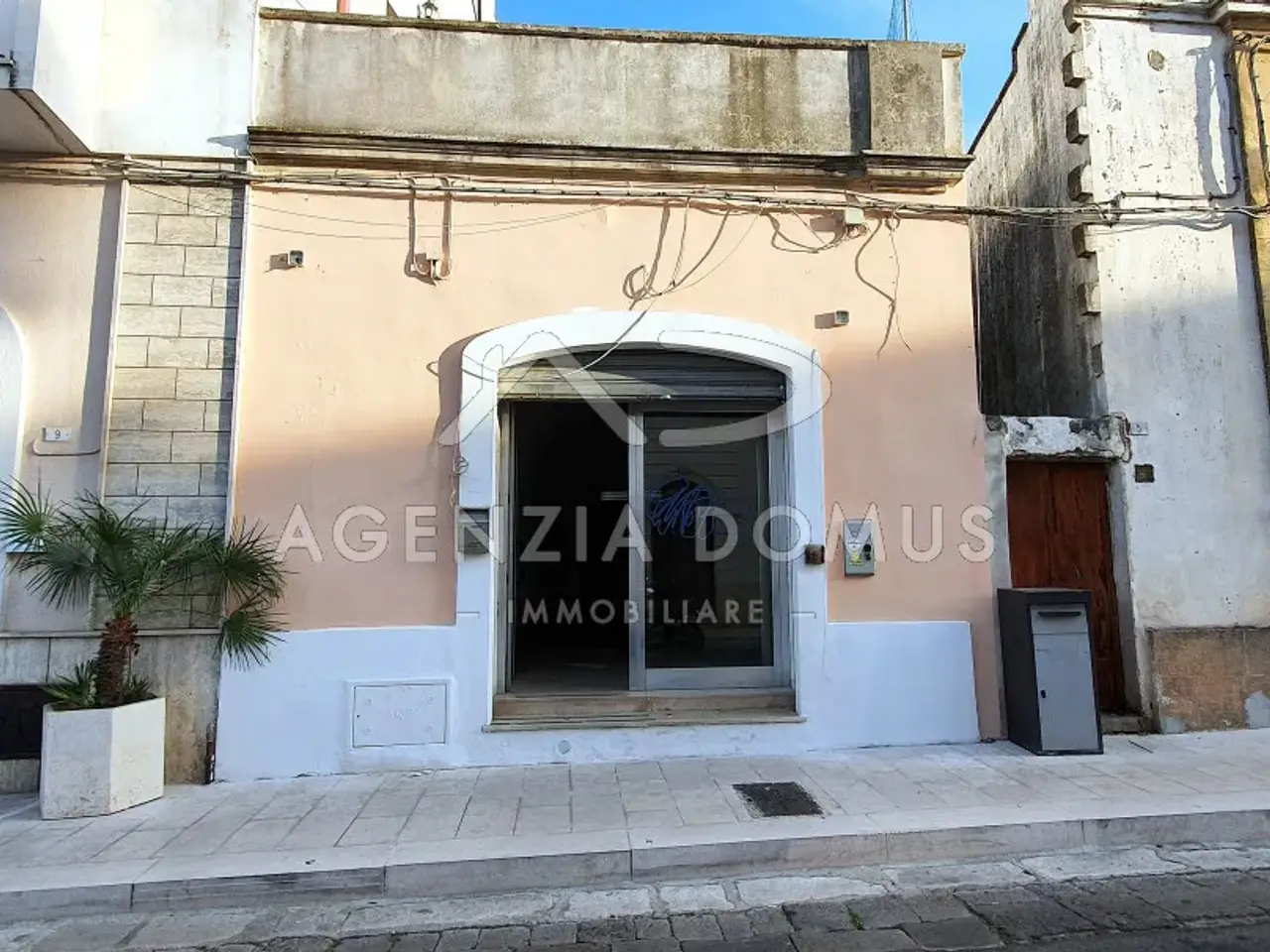 Negozio in Via Regina Margherita 7, Racale, {3} - Foto 1