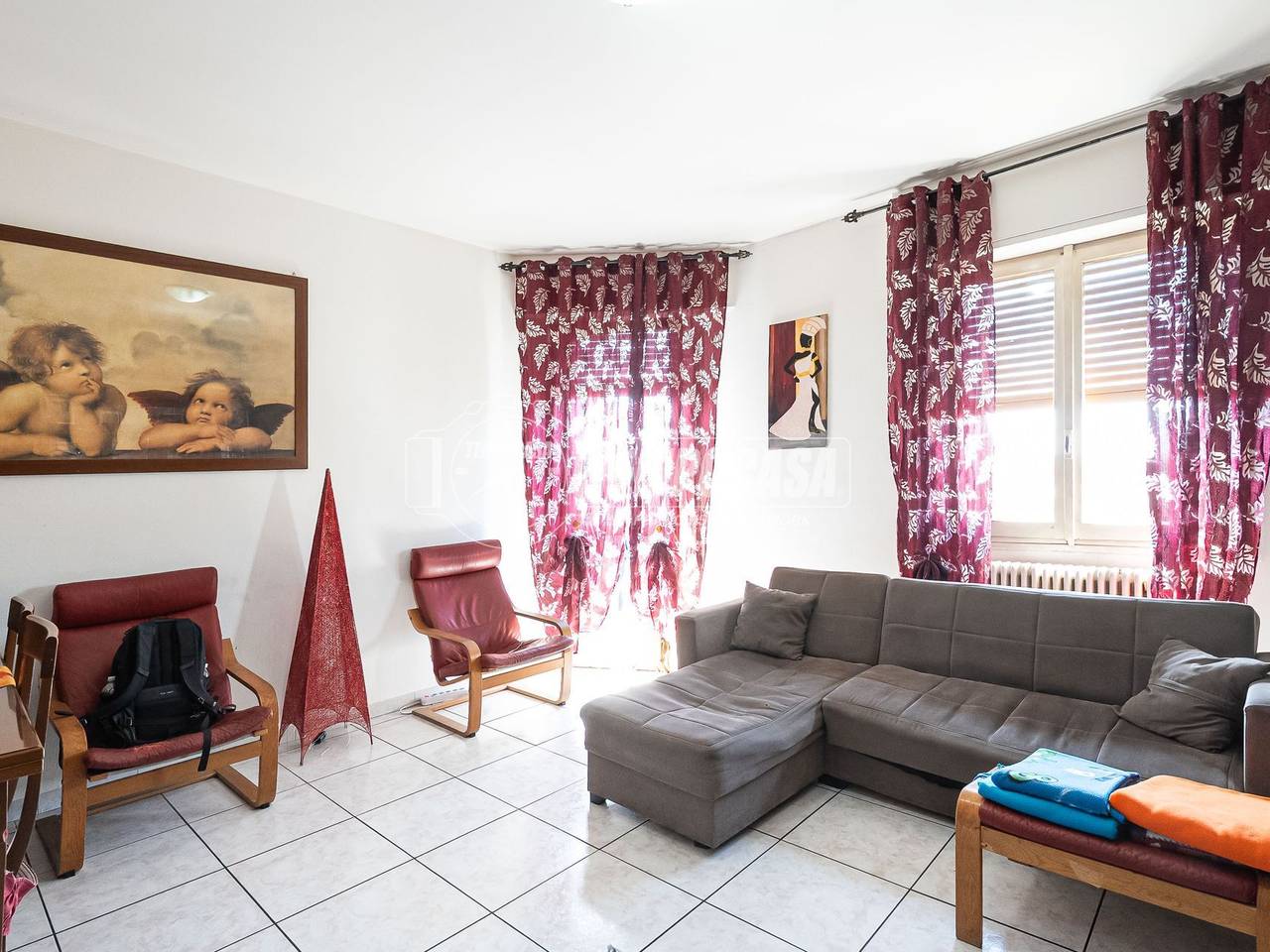 appartamento in vendita a Carugo