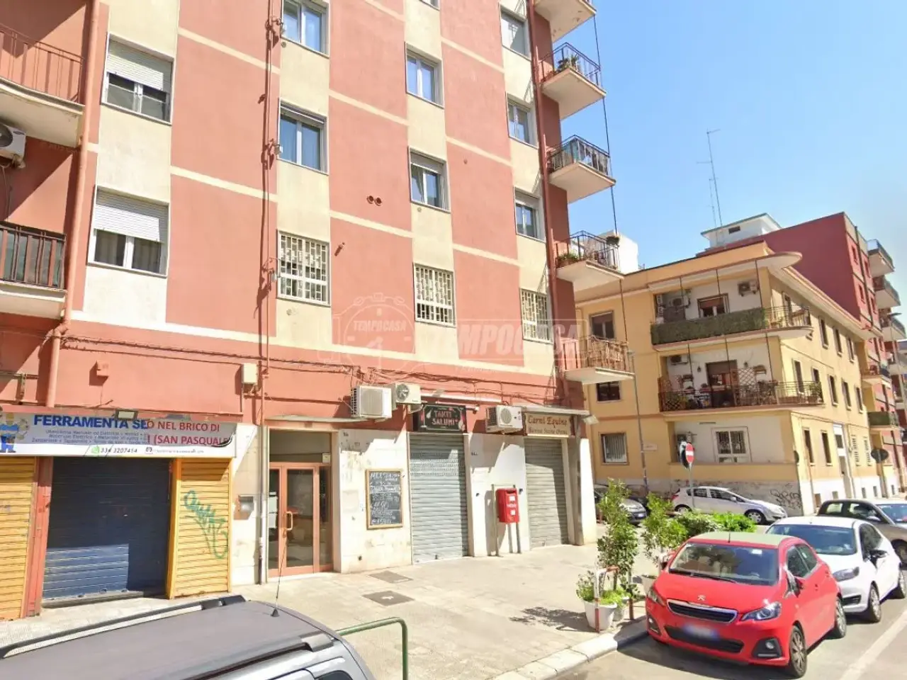 Negozio in Via Giulio Petroni, Bari, {3} - Foto 1